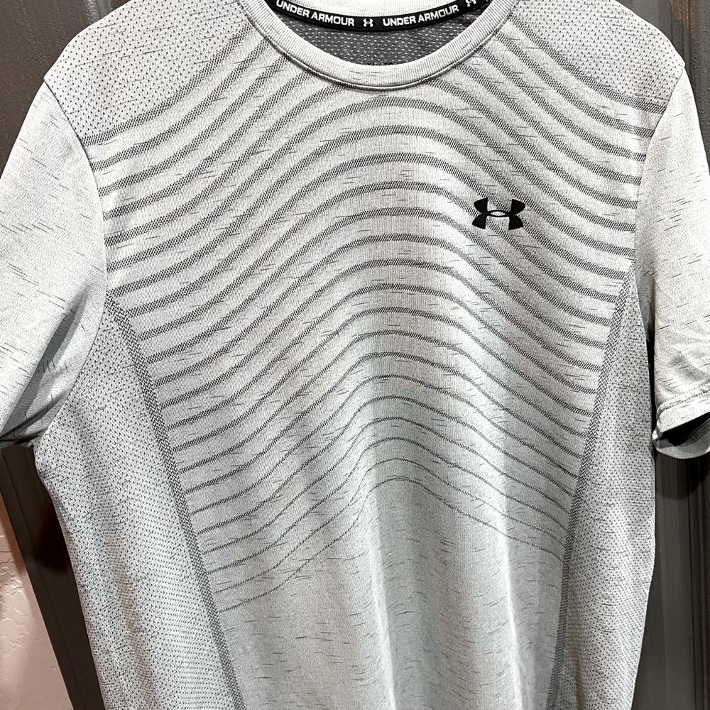 Under Armor The Seamless Tee Grey XL